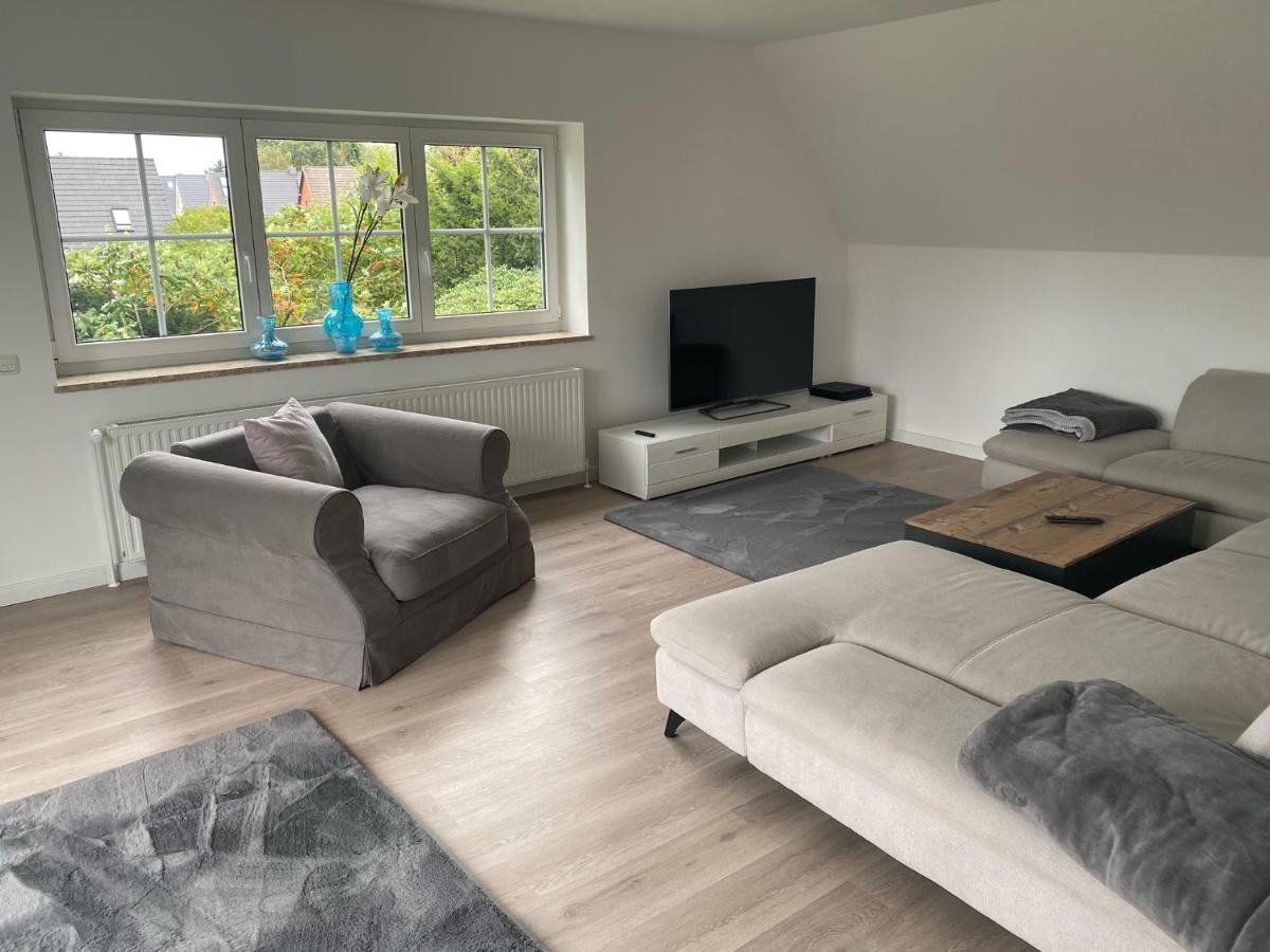 Ferienwohnung Falkenfeld Lubeck Luaran gambar